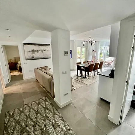 Apartamento Naranjos De * מארבלה